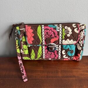 VERA BRADLEY Credit Card Zipper Wristlet Lola Pattern